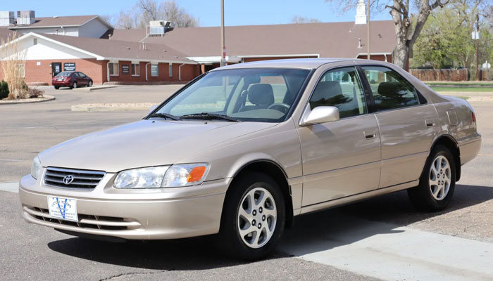 2000 Toyota Camry